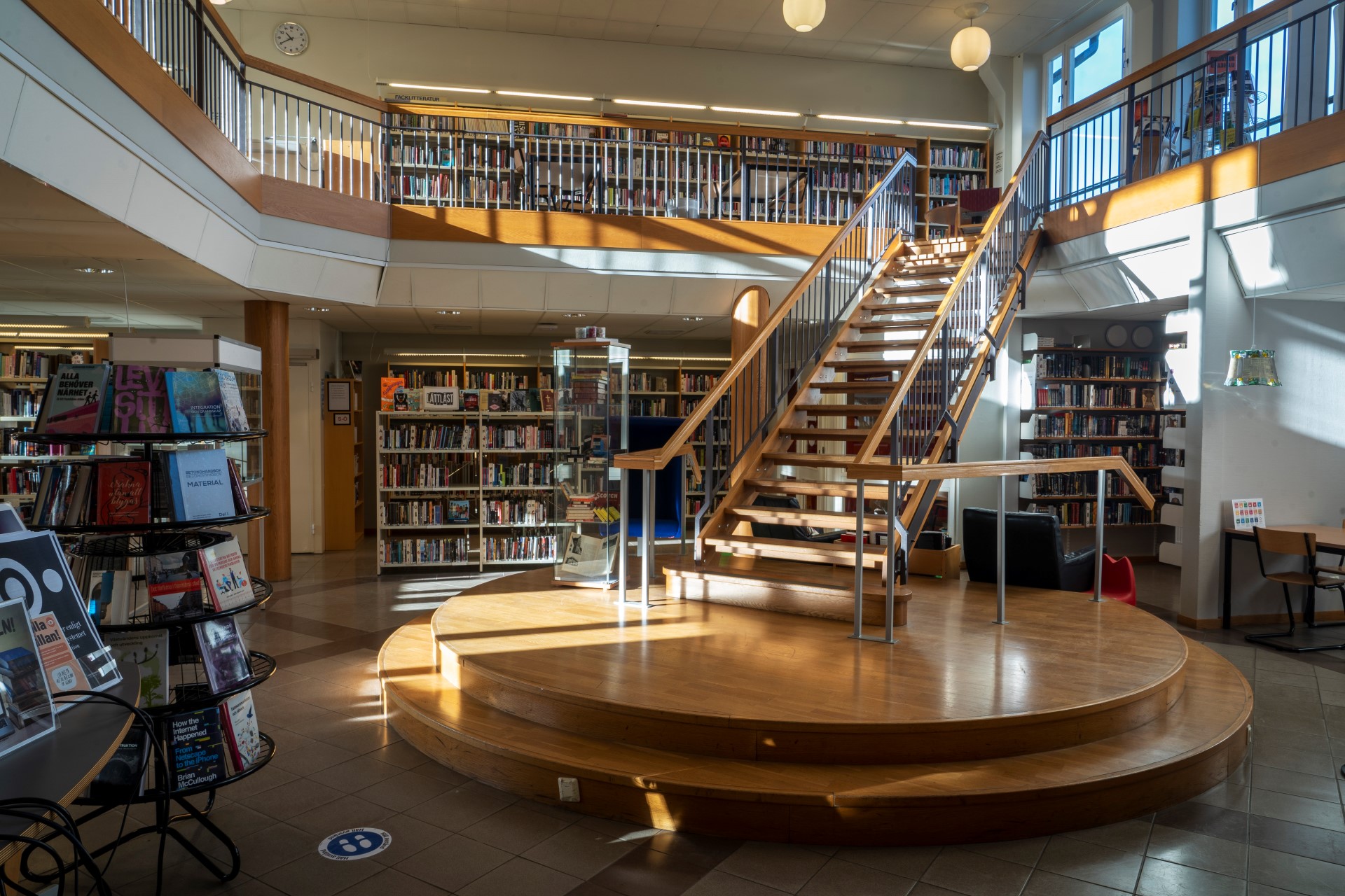 Trappan i biblioteket på Thorildplans gymnasium